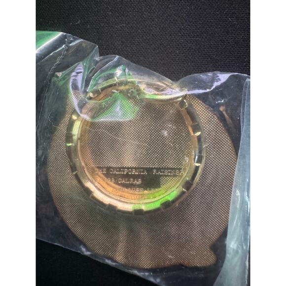 New Metal Enamel The California Raisins Band Dance Key Chain Vintage 1988 CALRAB - Picture 2 of 3